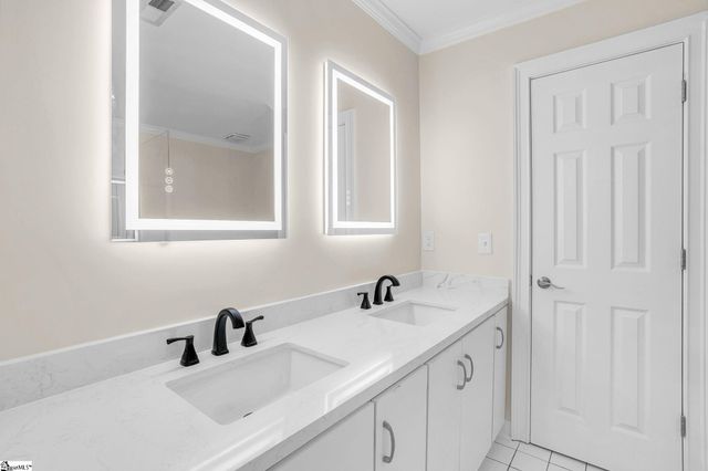 11 Country Squire Court, Greenville, SC 29615
