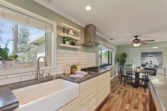 2539 E Woodson Rd, Acampo, CA 95220