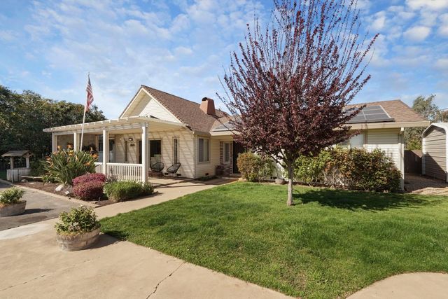 2539 E Woodson Rd, Acampo, CA 95220