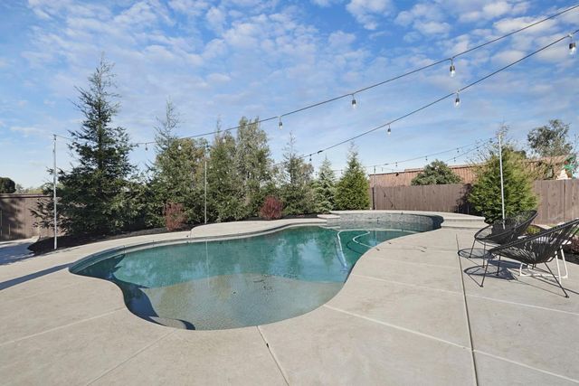 2539 E Woodson Rd, Acampo, CA 95220