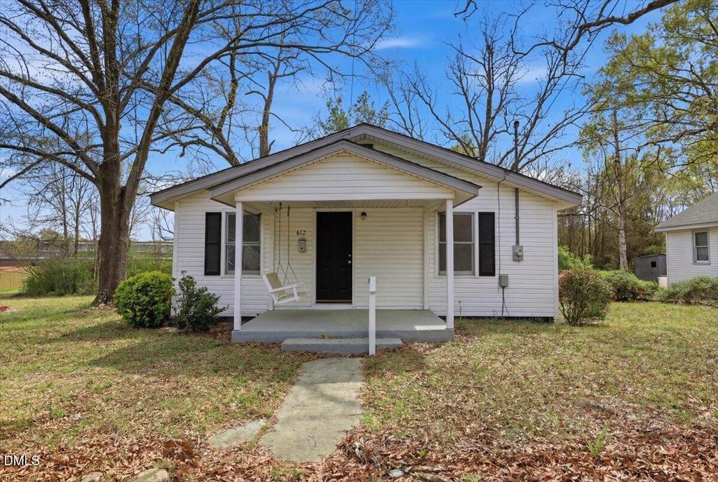612 N 4th Street, Smithfield, NC 27577
