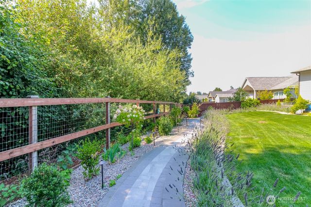 2927 Fenmoor Lane SE, Olympia, WA 98501