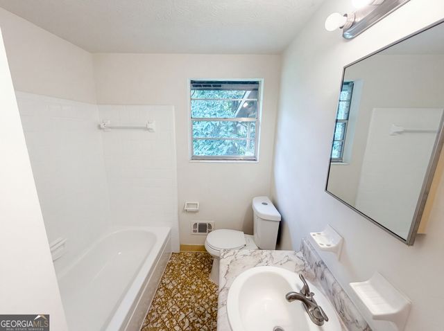 6372 S Skyline Drive, Douglasville, GA 30135