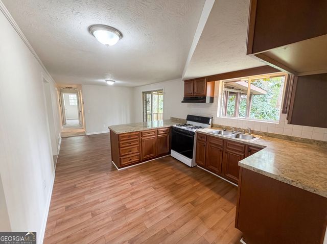 6372 S Skyline Drive, Douglasville, GA 30135