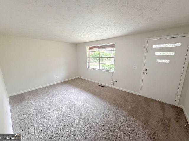 6372 S Skyline Drive, Douglasville, GA 30135