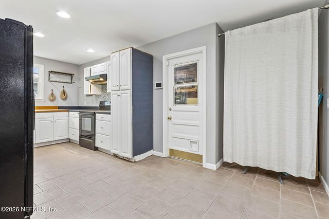 7420 HENNESSY Road, Jacksonville, FL 32244