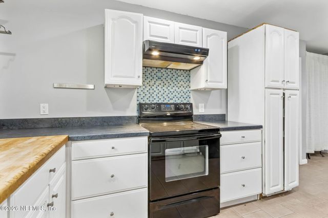 7420 HENNESSY Road, Jacksonville, FL 32244