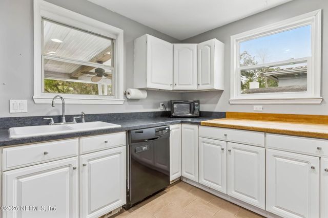 7420 HENNESSY Road, Jacksonville, FL 32244