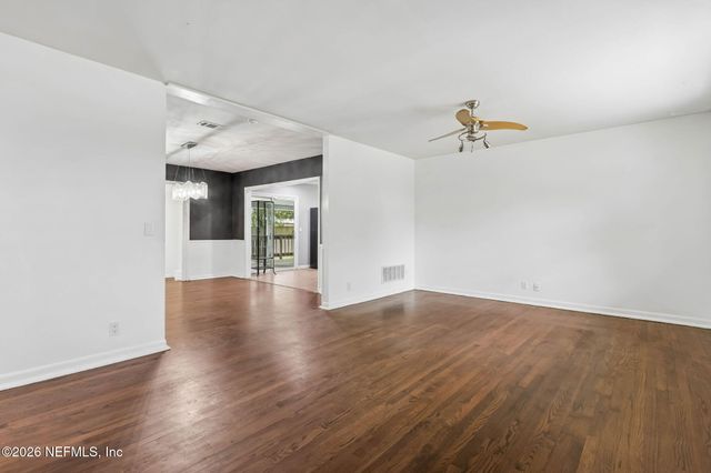 7420 HENNESSY Road, Jacksonville, FL 32244