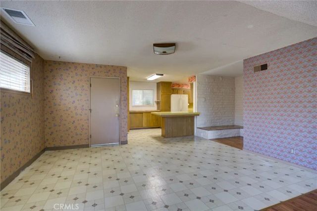 907 E El Camino, Santa Maria, CA 93454