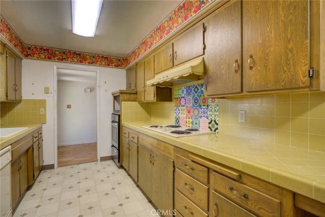 907 E El Camino, Santa Maria, CA 93454