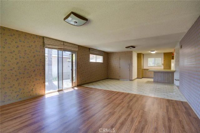 907 E El Camino, Santa Maria, CA 93454