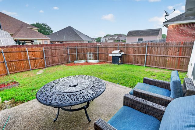 1217 Yukon Drive, Glenn Heights, TX 75154