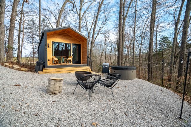 1545 Blue Springs Rd, Sparta, TN 38583