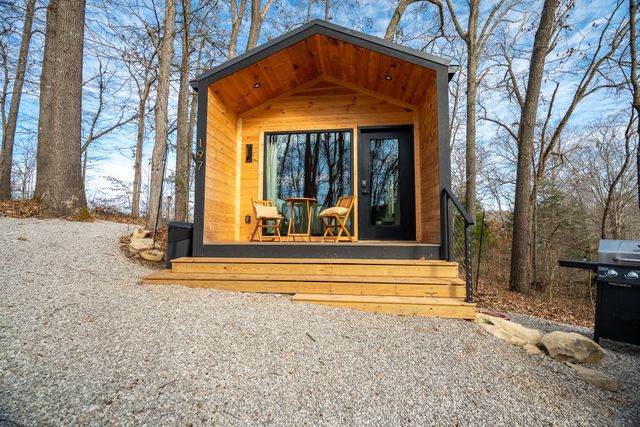 1545 Blue Springs Rd, Sparta, TN 38583