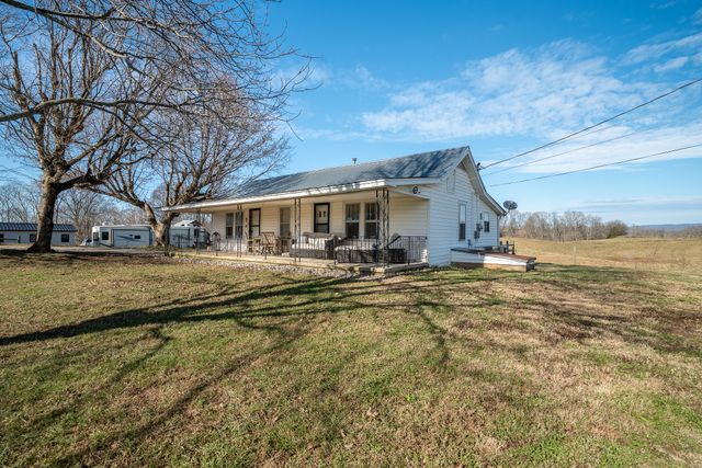 1545 Blue Springs Rd, Sparta, TN 38583