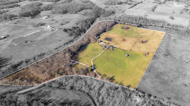 1545 Blue Springs Rd, Sparta, TN 38583