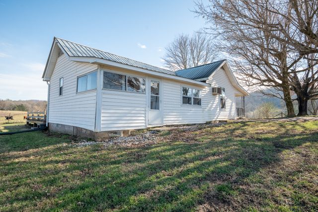 1545 Blue Springs Rd, Sparta, TN 38583