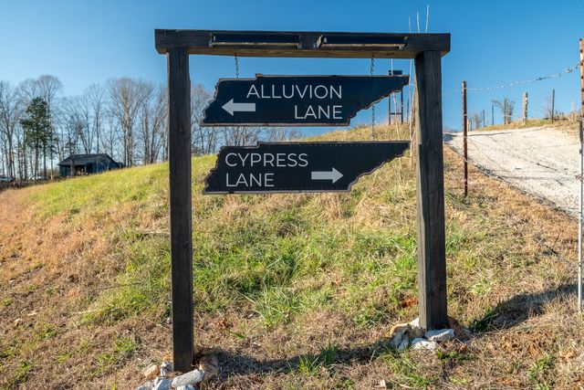 1545 Blue Springs Rd, Sparta, TN 38583