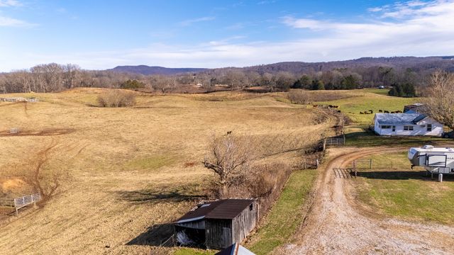 1545 Blue Springs Rd, Sparta, TN 38583