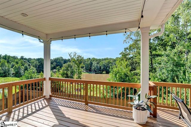 1694 Burtonwood Drive, Moore, SC 29369