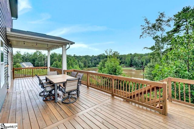 1694 Burtonwood Drive, Moore, SC 29369