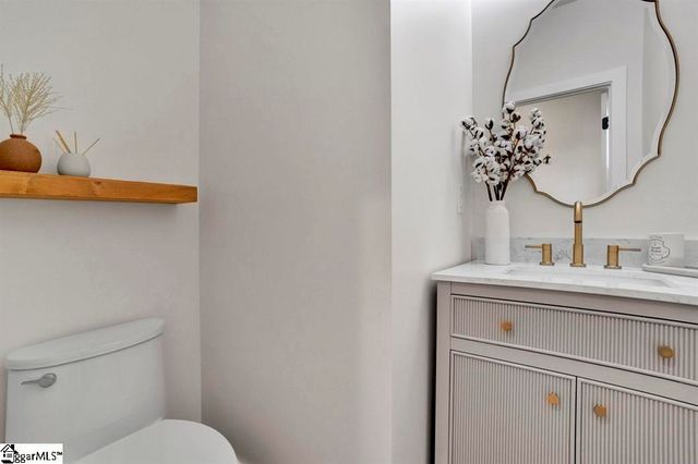 1694 Burtonwood Drive, Moore, SC 29369