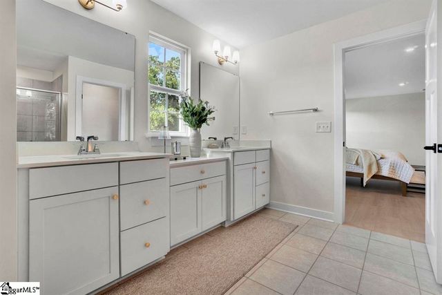 1694 Burtonwood Drive, Moore, SC 29369