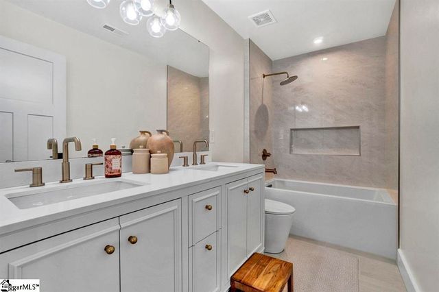 1694 Burtonwood Drive, Moore, SC 29369