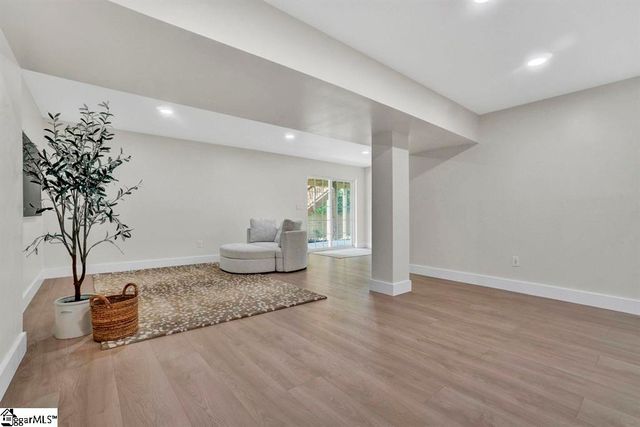 1694 Burtonwood Drive, Moore, SC 29369