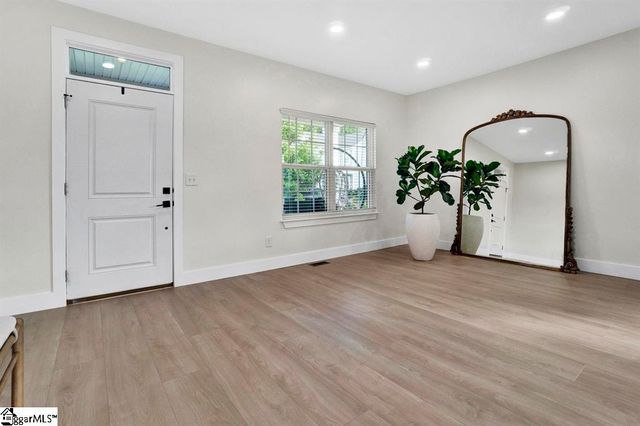 1694 Burtonwood Drive, Moore, SC 29369