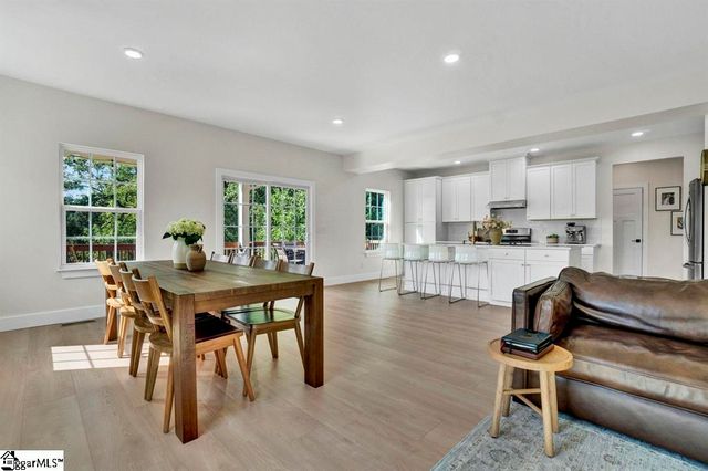 1694 Burtonwood Drive, Moore, SC 29369