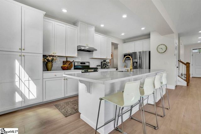 1694 Burtonwood Drive, Moore, SC 29369