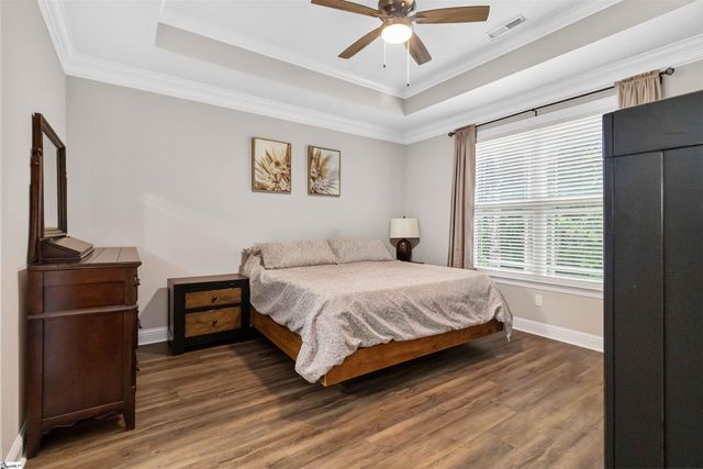 136 N Forest Circle, Marietta, SC 29661