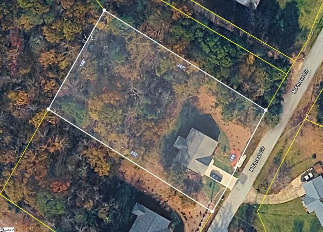 136 N Forest Circle, Marietta, SC 29661