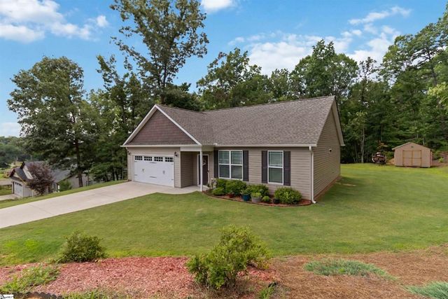 136 N Forest Circle, Marietta, SC 29661