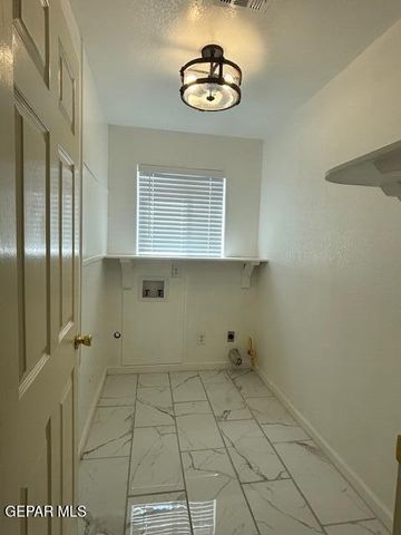 213 BAY CLUB Drive, Santa Teresa, NM 88008