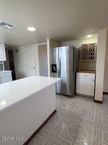 213 BAY CLUB Drive, Santa Teresa, NM 88008