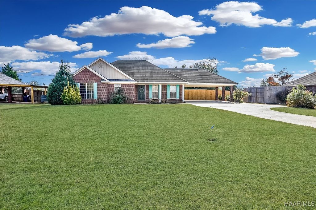 78 Flatwood Road, Wetumpka, AL 36092