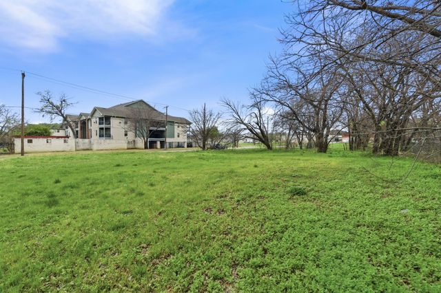 311 E Cannon Street, Fort Worth, TX 76104