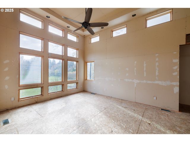 2770 AGATE St, Eugene, OR 97403