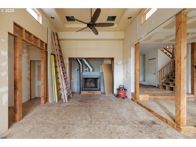 2770 AGATE St, Eugene, OR 97403