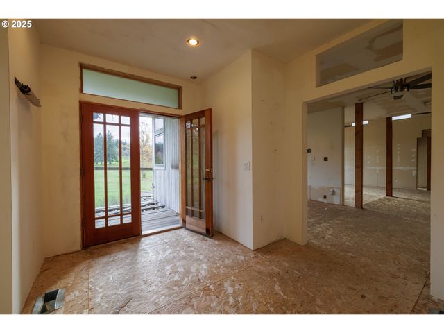 2770 AGATE St, Eugene, OR 97403