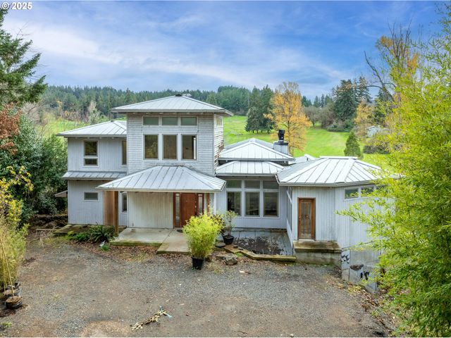 2770 AGATE St, Eugene, OR 97403