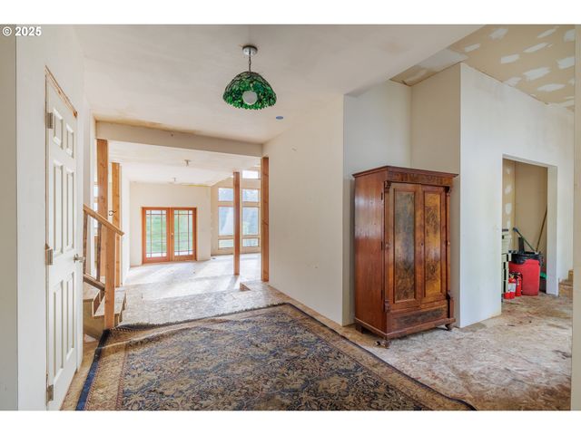 2770 AGATE St, Eugene, OR 97403