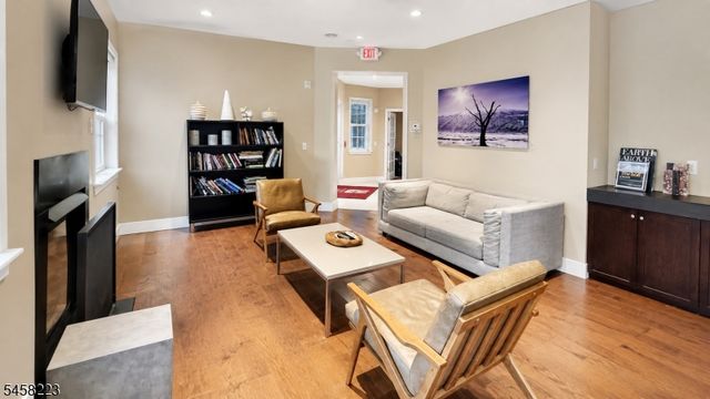 432 Tower Blvd, Piscataway Twp., NJ 08854