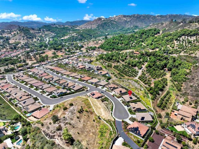 2496 Newgrove Pl, Escondido, CA 92027