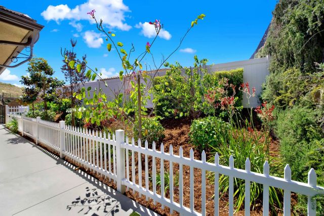 2496 Newgrove Pl, Escondido, CA 92027