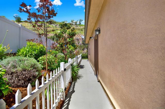 2496 Newgrove Pl, Escondido, CA 92027