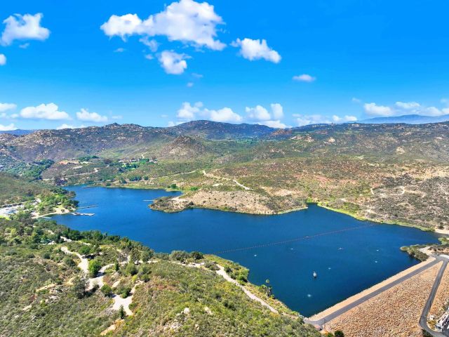 2496 Newgrove Pl, Escondido, CA 92027